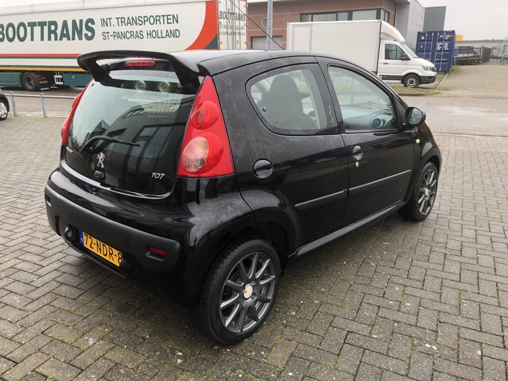 Peugeot 107 1.0-12v urban move 1e eigenaar