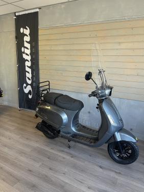 Scooterpromo Goes AGM VX 50 45KM