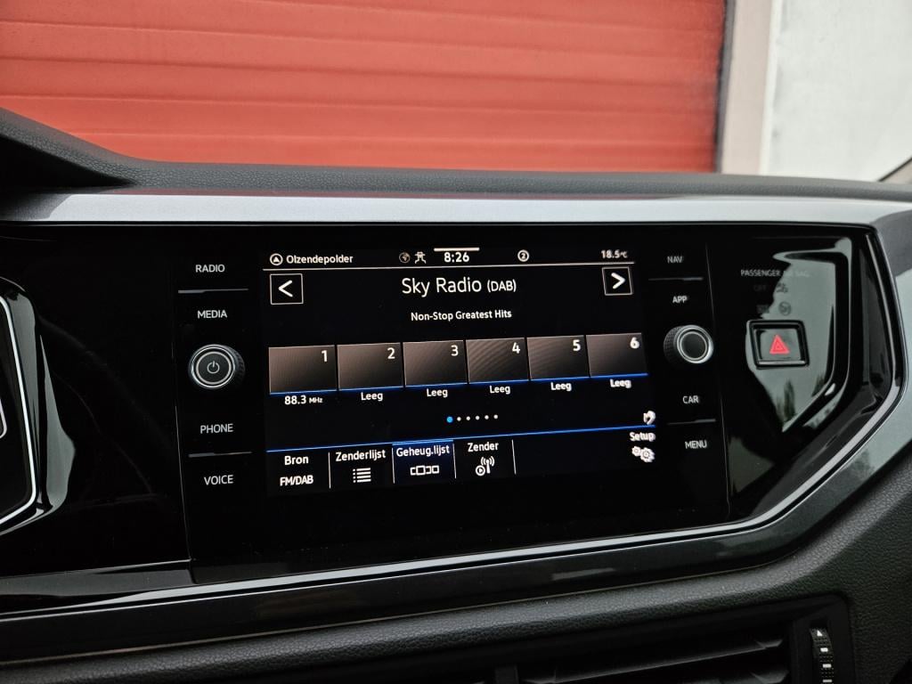 Volkswagen Polo 1.0 tsi | pdc | airco rijklaar inclusief 1 jaar bovag garan
