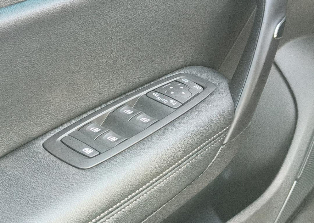 Renault Megane 1.3 tce edc 140 techno - demo | stoel &-stuurverwarming