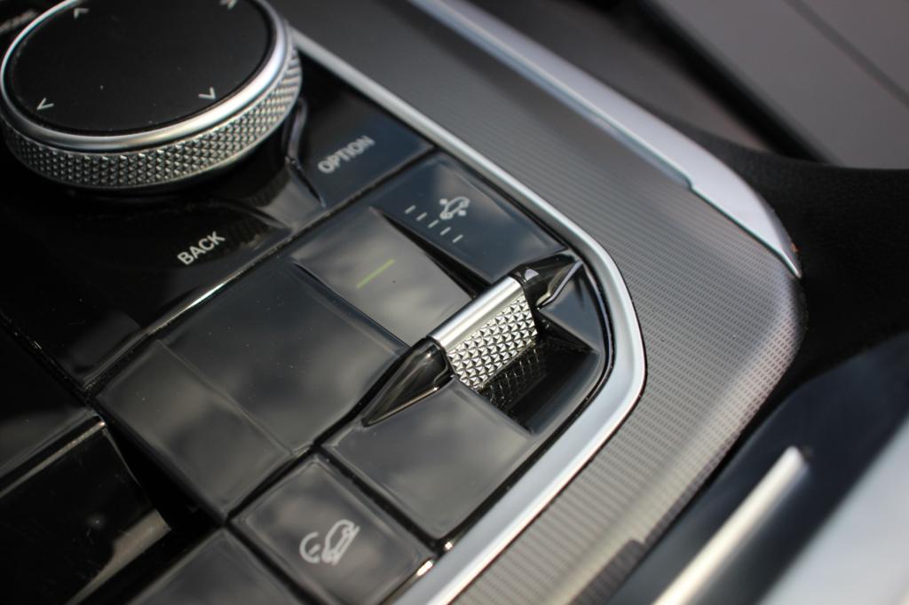 BMW X5 xdrive45e high executive | m pakket | pano | luchtvering | trekhaak 