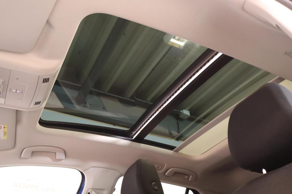 Volkswagen T-roc 1.0 tsi style nl auto, acc, panoramadak, all season, carpl