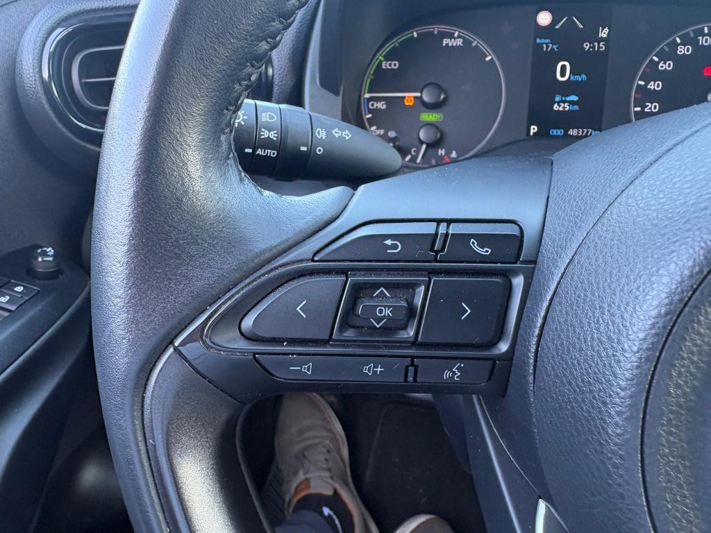 Toyota Yaris 1.5 hybrid 115 business