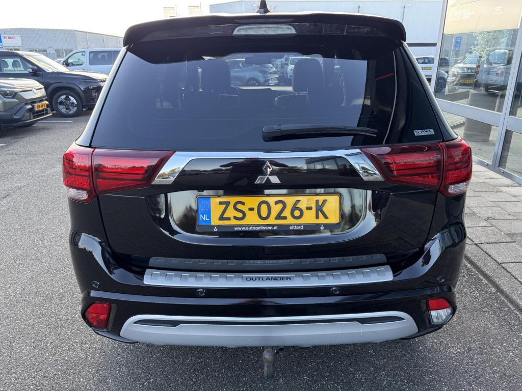 Mitsubishi Outlander 2.4 phev instyle |1500 kg trekgewicht |sportpakket