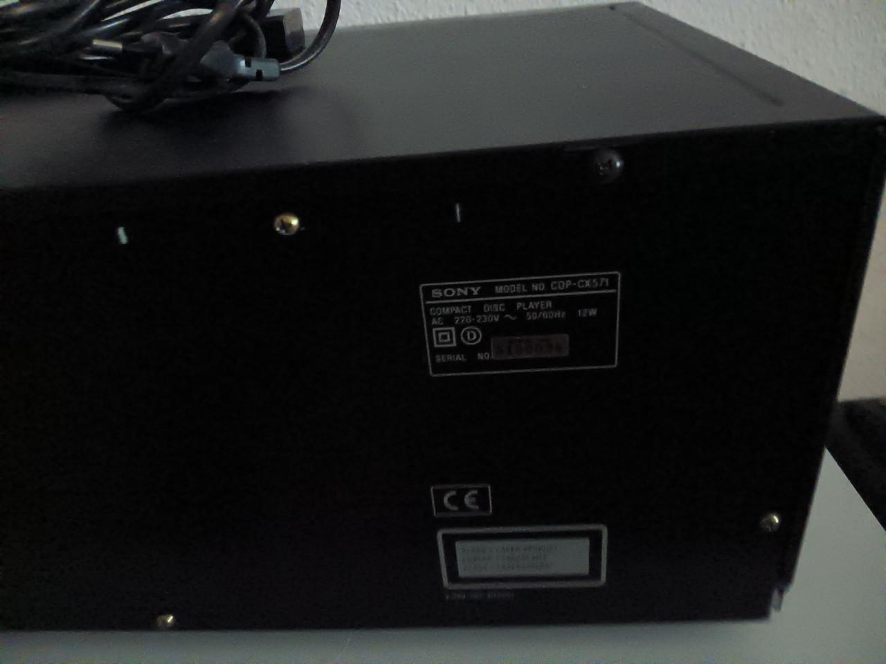 Sony CDP - CX 571 CD Wisselaar voor 50 CD,s met afst.bed.