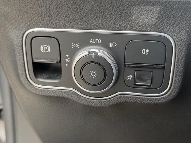 Mercedes-Benz 200-klasse glb premium i panorama dak i widescreen i stoelver