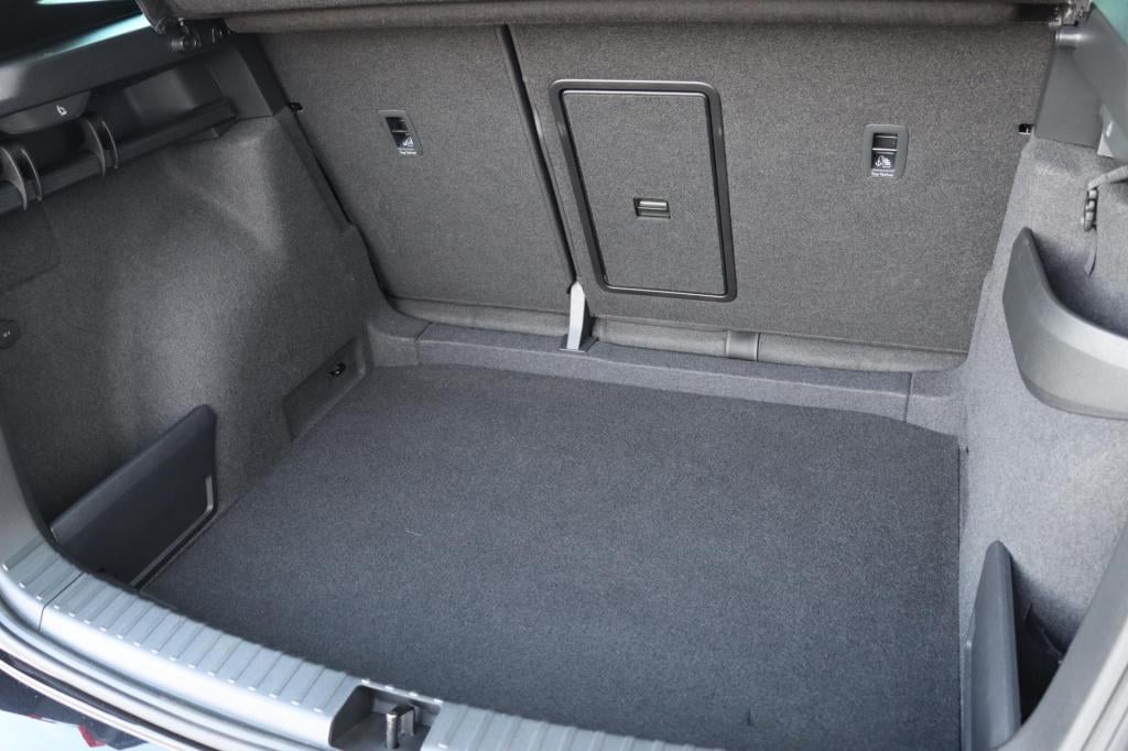 Skoda Karoq 1.5 tsi sportline business 150pk dsg7