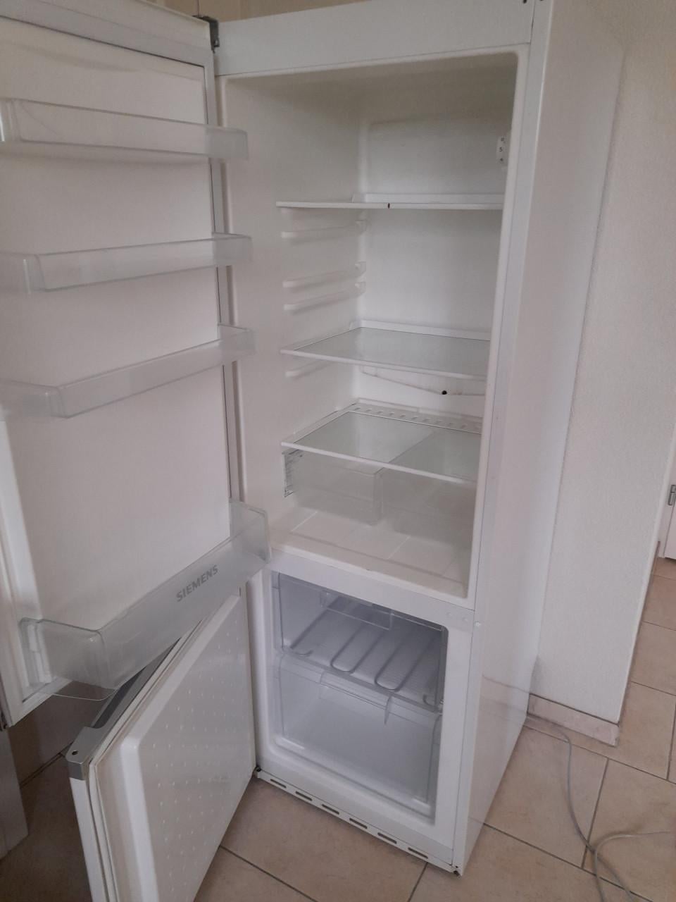 Siemens Koel-vries combinatie 60D x 55B x 155H (in goede staat)