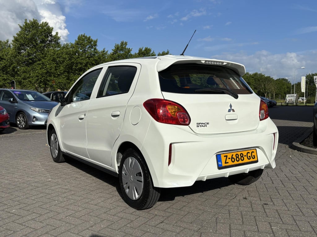 Mitsubishi Space Star 1.2 connect+ | apple carplay/android auto | aircondit