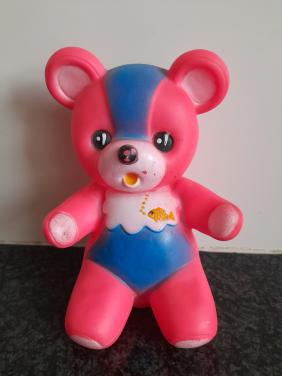 Vintage Rubberen Piepbeestje ( in goede staat )  €4 per stuk