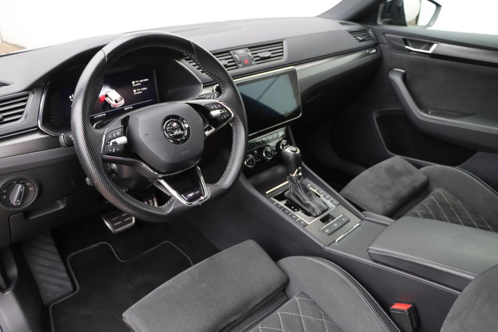 Skoda Superb combi 1.4 tsi iv sportline business 218pk dsg6