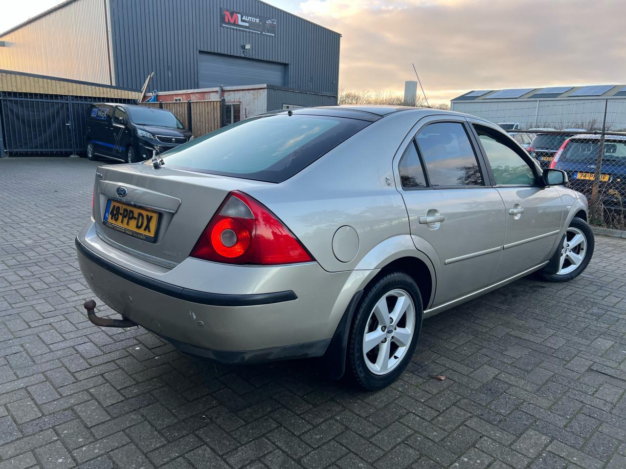 Ford Mondeo 2.0-16V Futura Automaat Jaar Apk