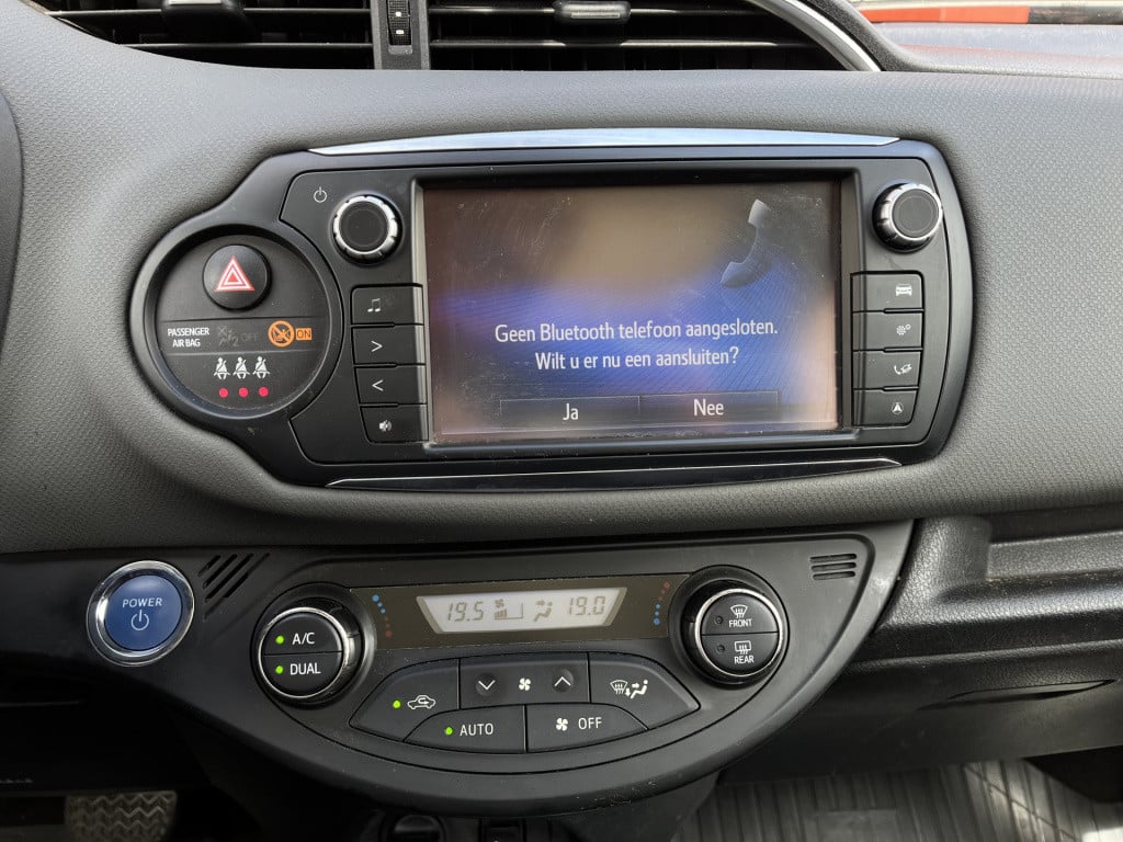 Toyota Yaris 1.5 hybrid dynamic | navi | camera |