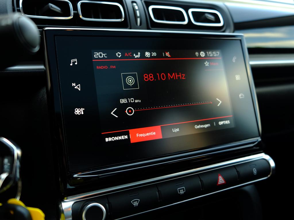 Citroen C3 1.2 puretech 82pk s&s shine | panodak | cruise control | airco |