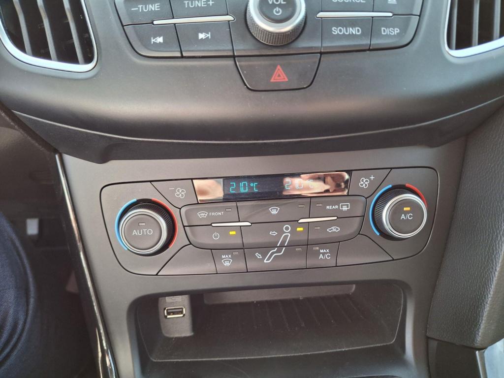 Ford Focus wagon 1.0 titanium