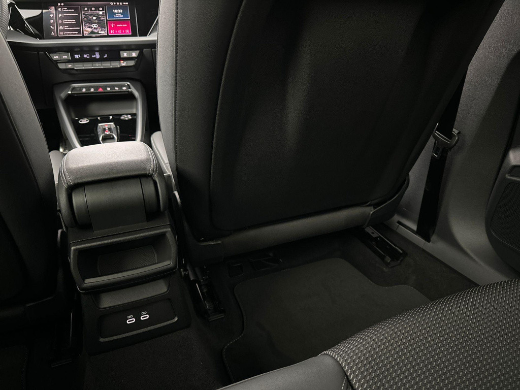 Audi A3 limousine s edition 35 tfsi 110 kw / 150 pk limousine 7 vers