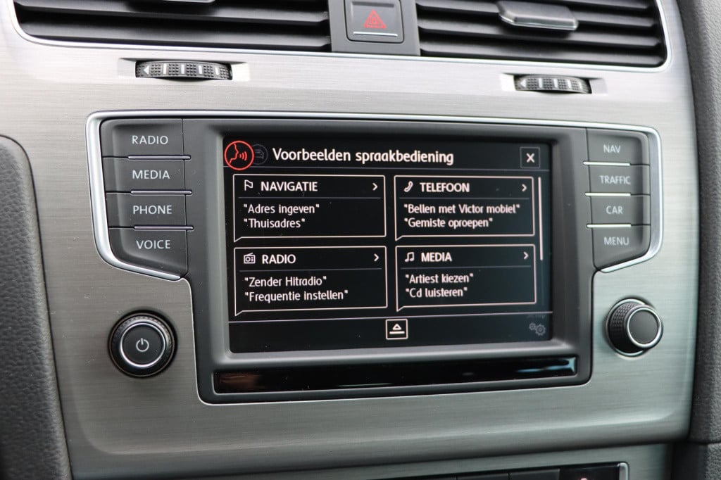 Volkswagen Golf variant 1.0 tsi connected series