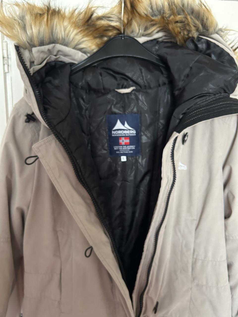 Mooie Winterjas met capuchon