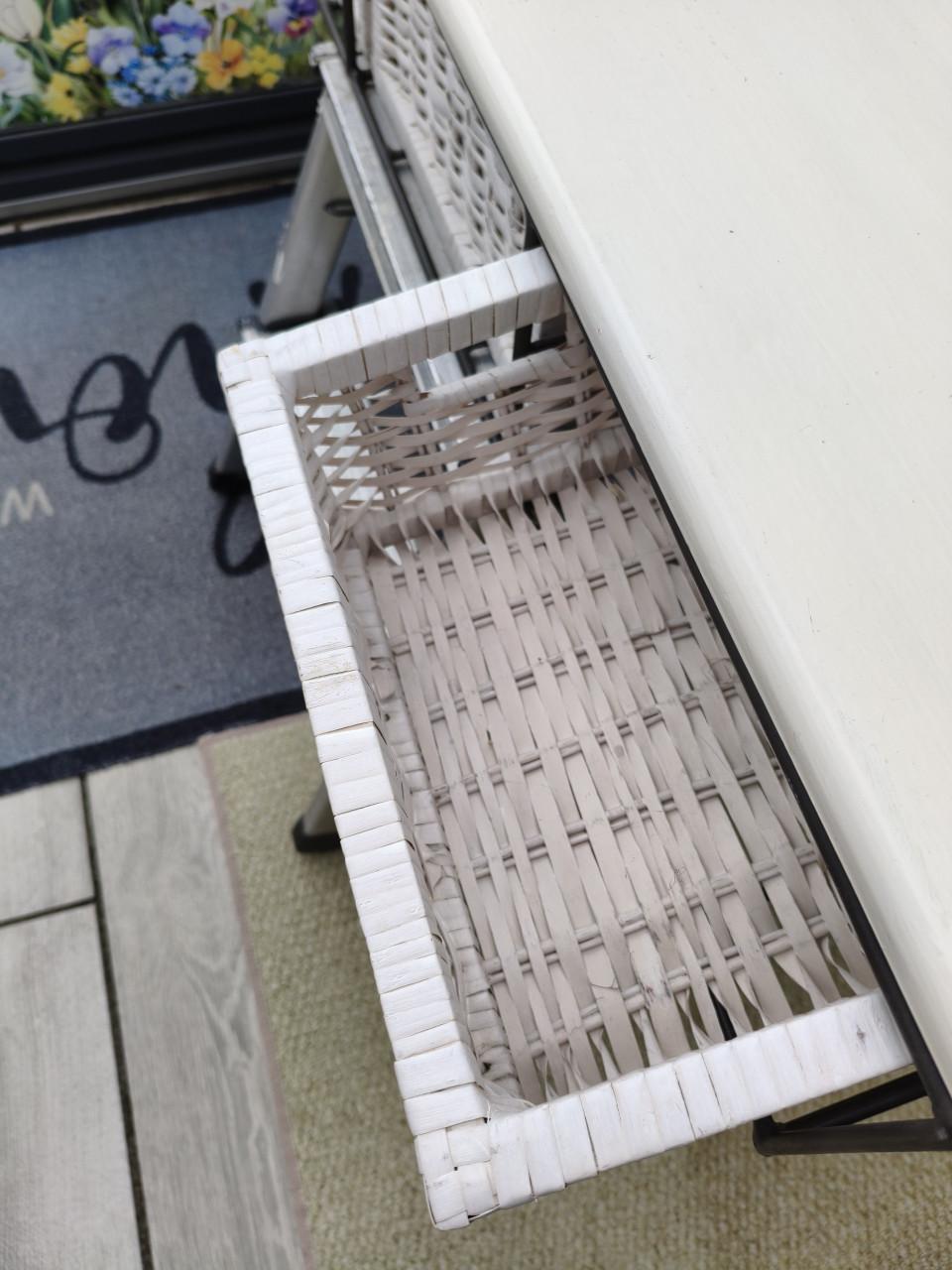 Wandrek met rotan mandjes
