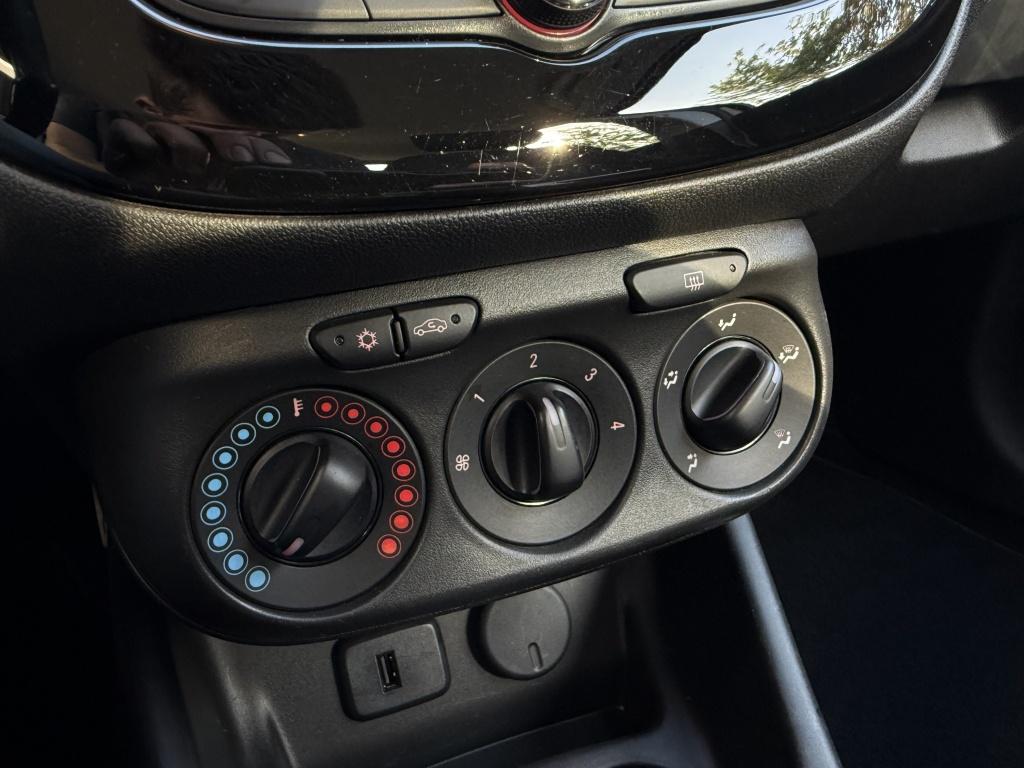 Opel Corsa 1.2 - 120 jaren editie - carplay -
