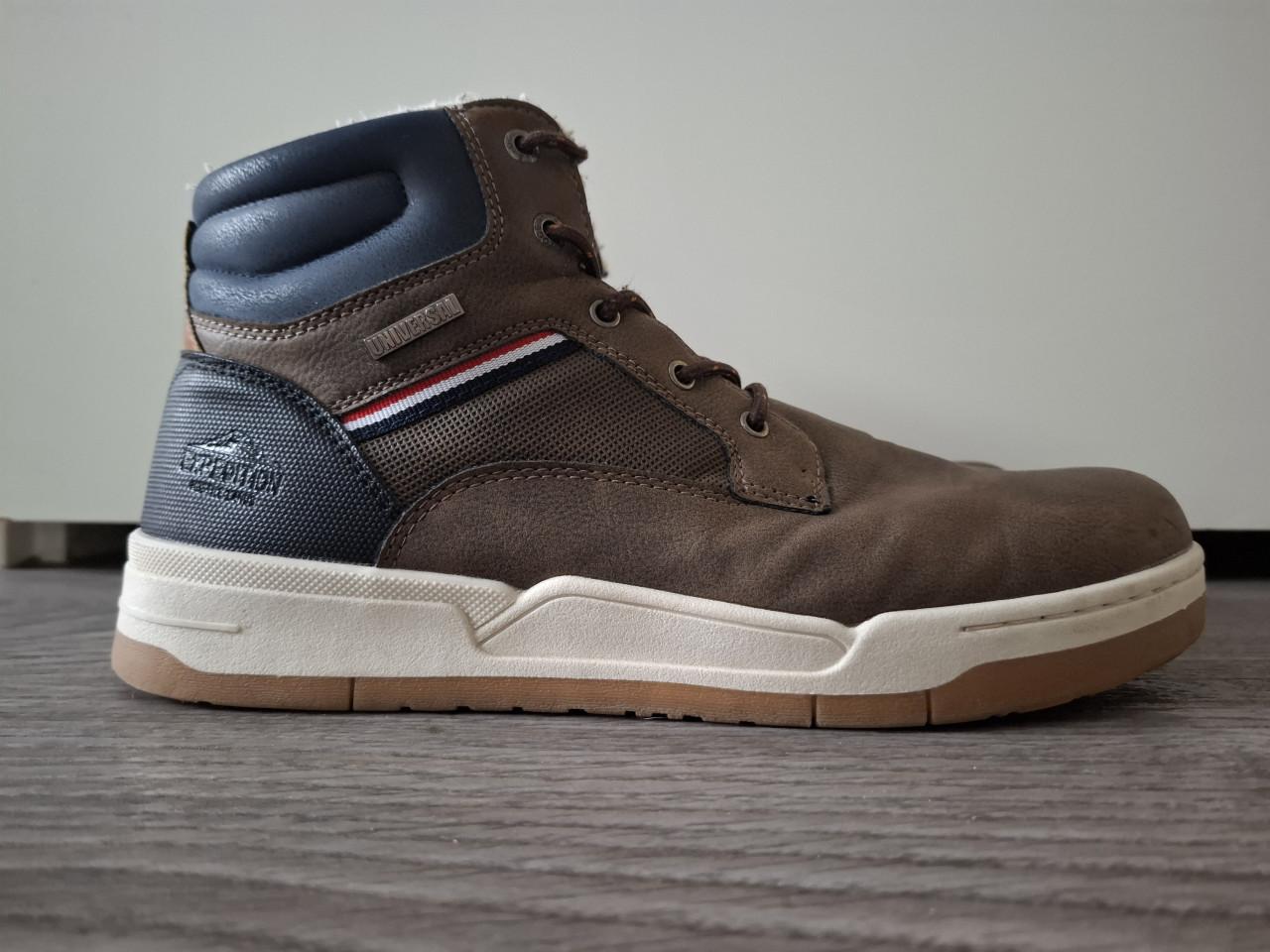 Hoge schoenen maat 44