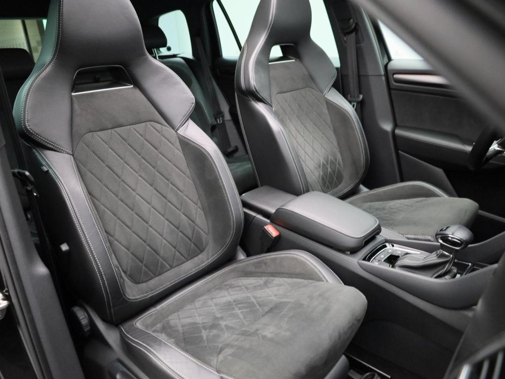 Skoda Kodiaq 1.5 tsi sportline business | panoramadak | trekhaak | sfeerver
