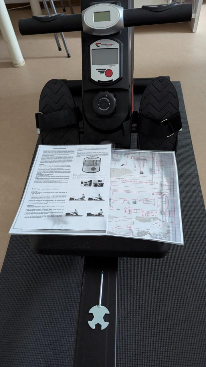 Roeitrainer; wegens overcompleet.