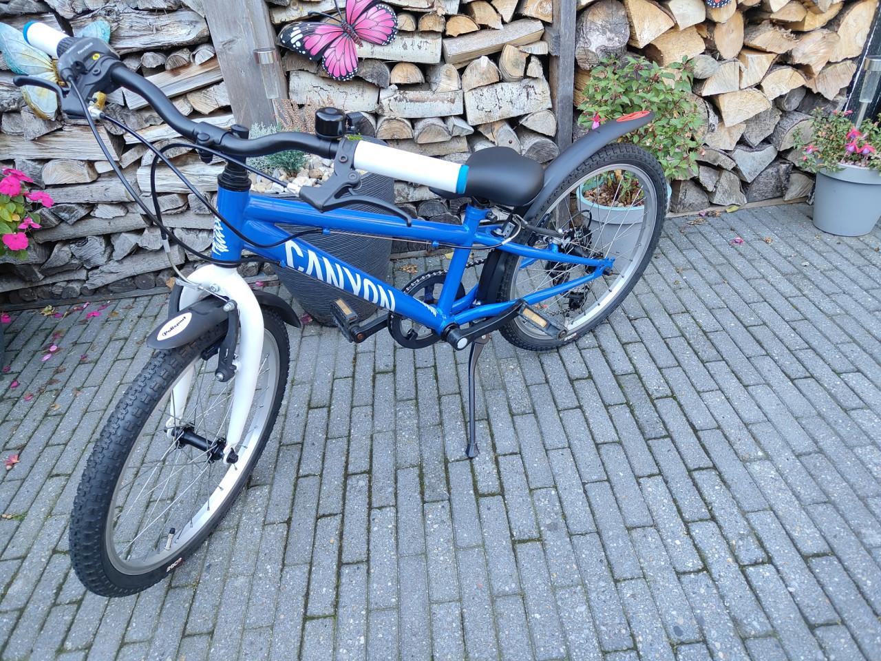 20 inch stoere mountainbike met Canyon stickers