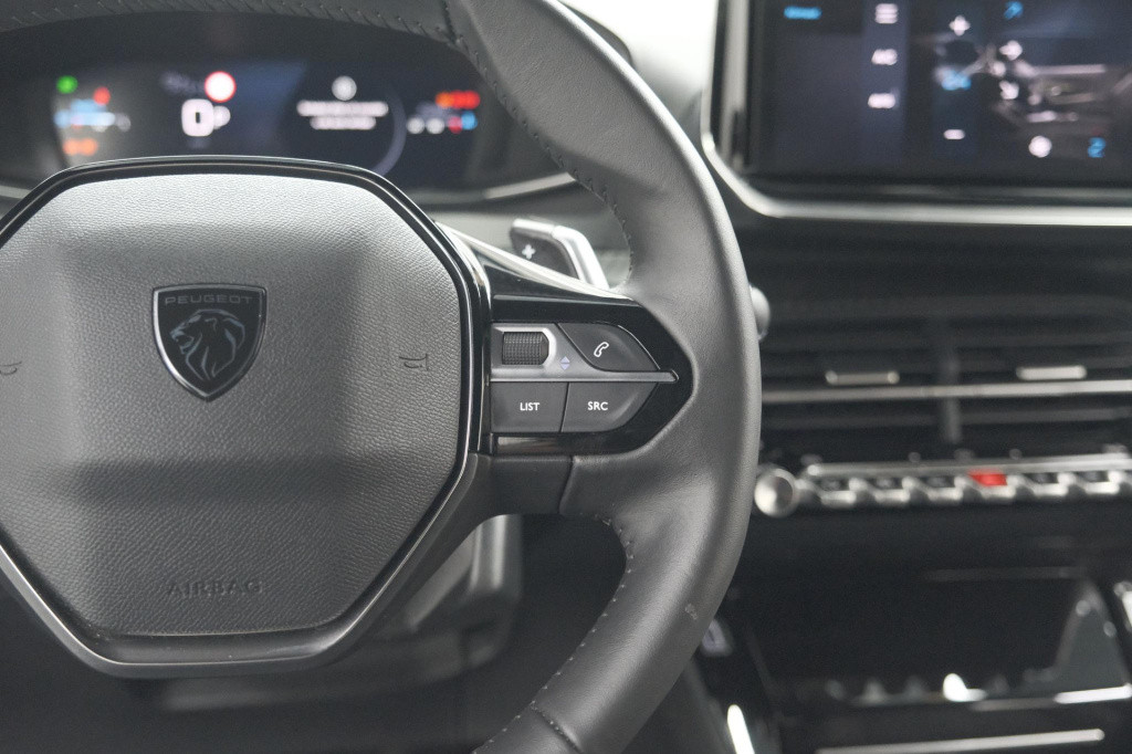 Peugeot 2008 puretech 130 eat8 allure | 360 camera | dodehoekdetectie | ada