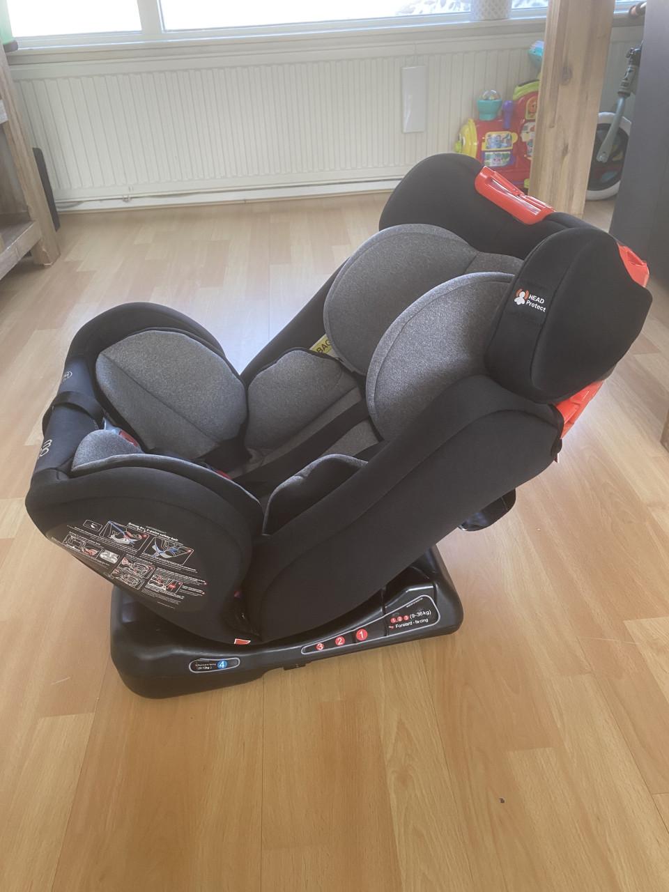 Autostoel zitstand/ligstand met isofix