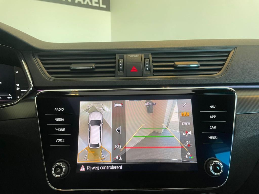 Skoda Superb combi 1.4 tsi iv sportline business