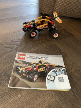 Technic lego: Buggy 42101