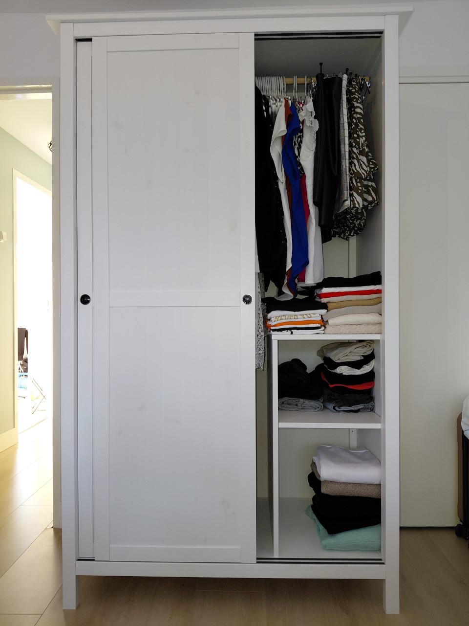Hemnes kleding kast wit met schuifdeuren van ikea