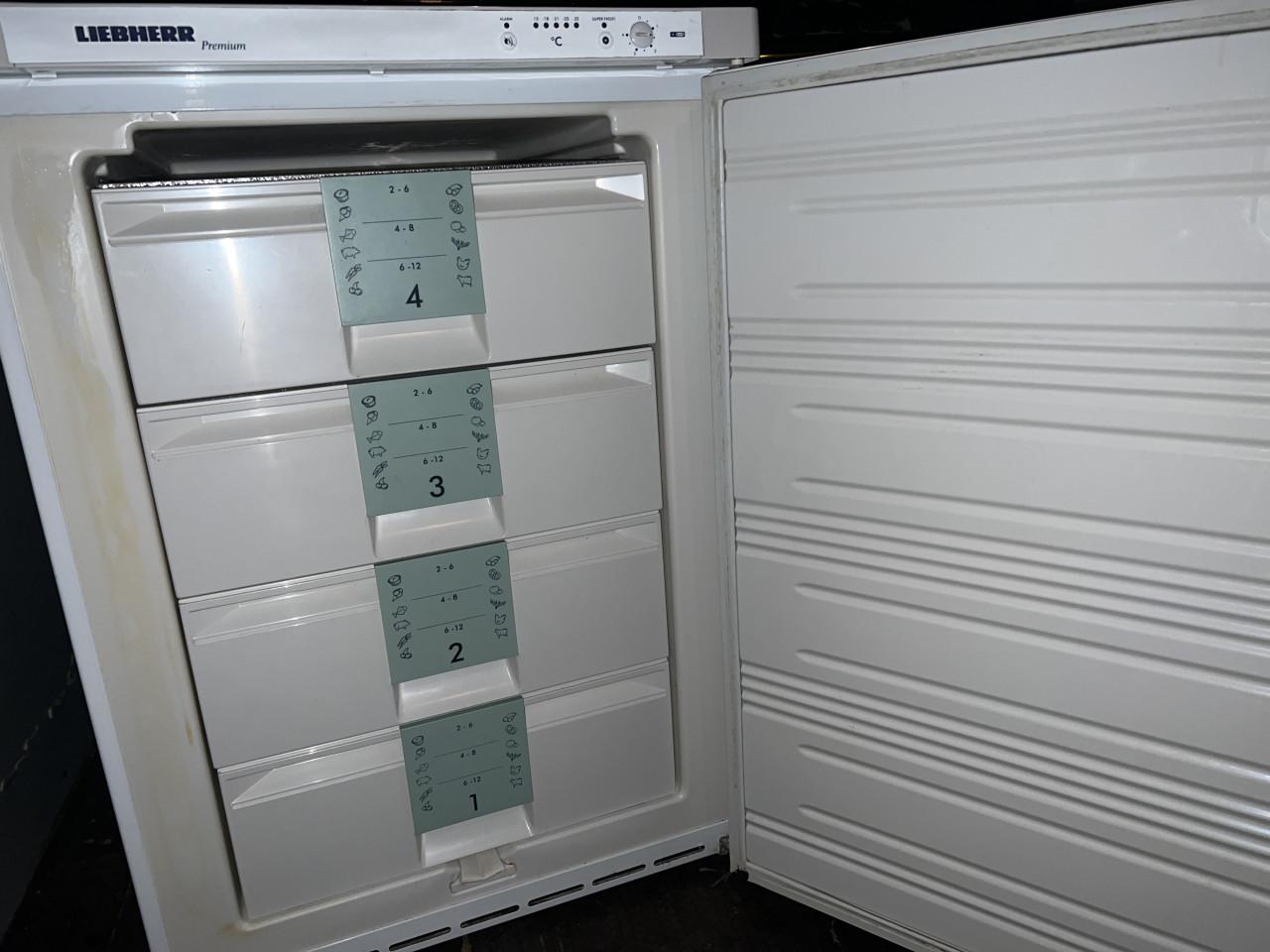 Liebherr 4 laden Vrieskast 85x61 cm. Inhoud vriezer 120 liter klasse A+