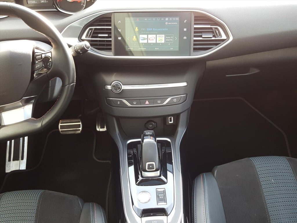 Peugeot 308 allure 1.2 pt-130pk s&s (vol)automaat (eat8) | panoramadak | na