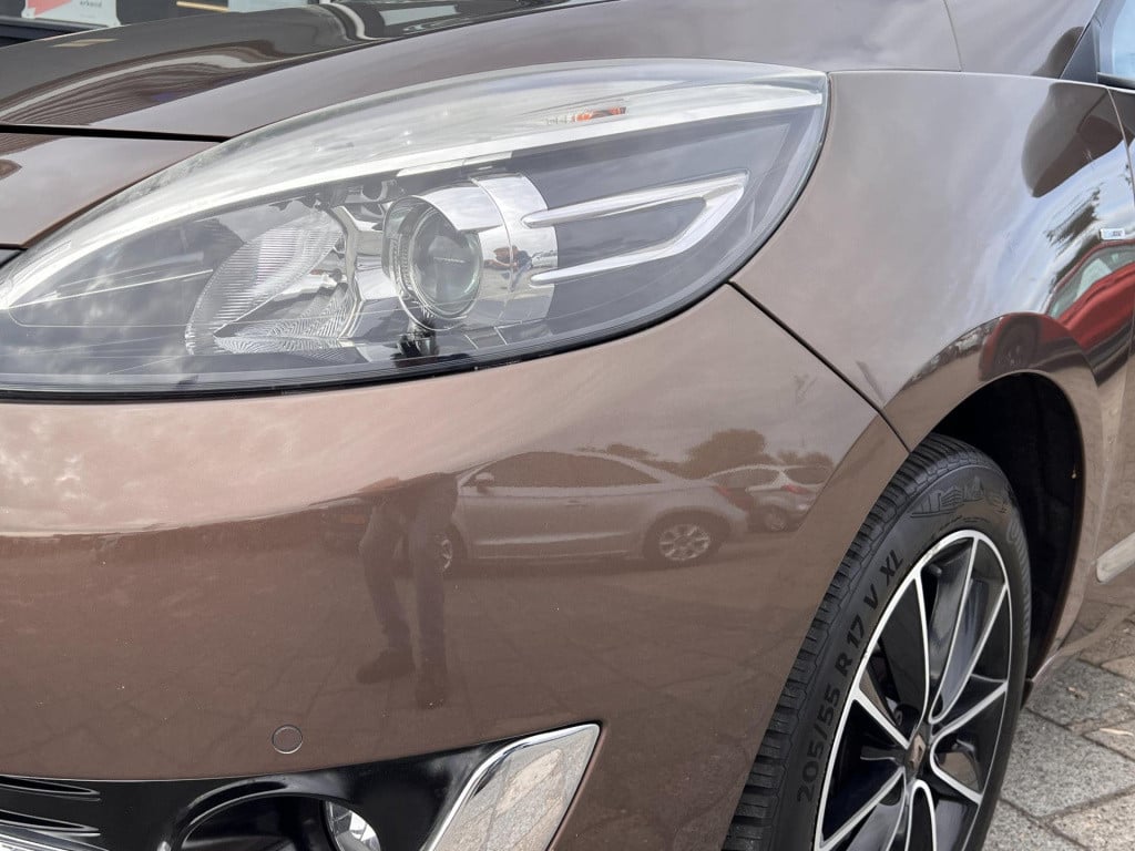 Renault Grand Scenic 1.2 tce bose 7pers. navi, camera, trekhaak enz..