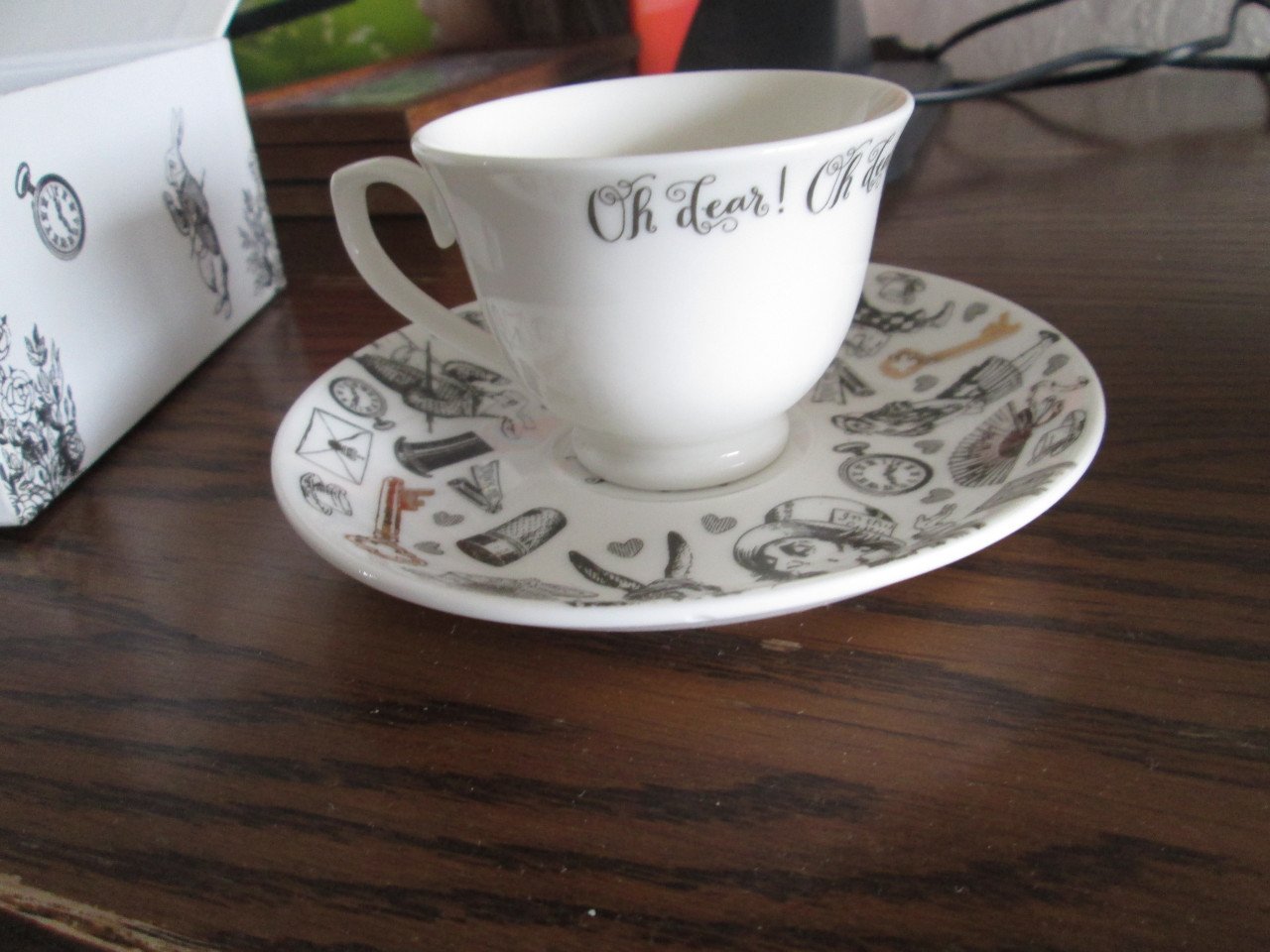 Speciaal setje theepot en kop en schotel