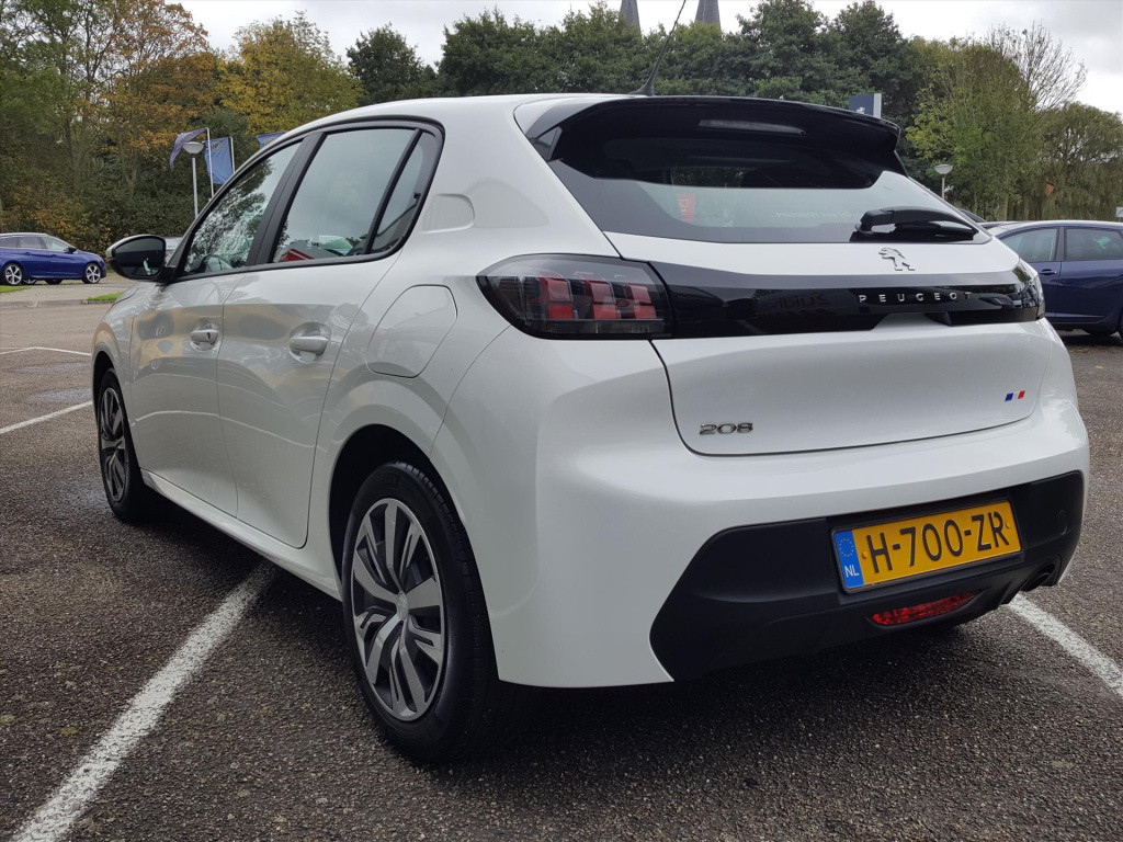 Peugeot 208 1.2 puretech 100pk active airco | cruise control navigatie via 