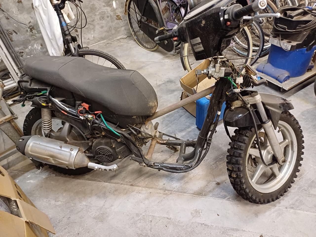 Kymco 125 cross scooter