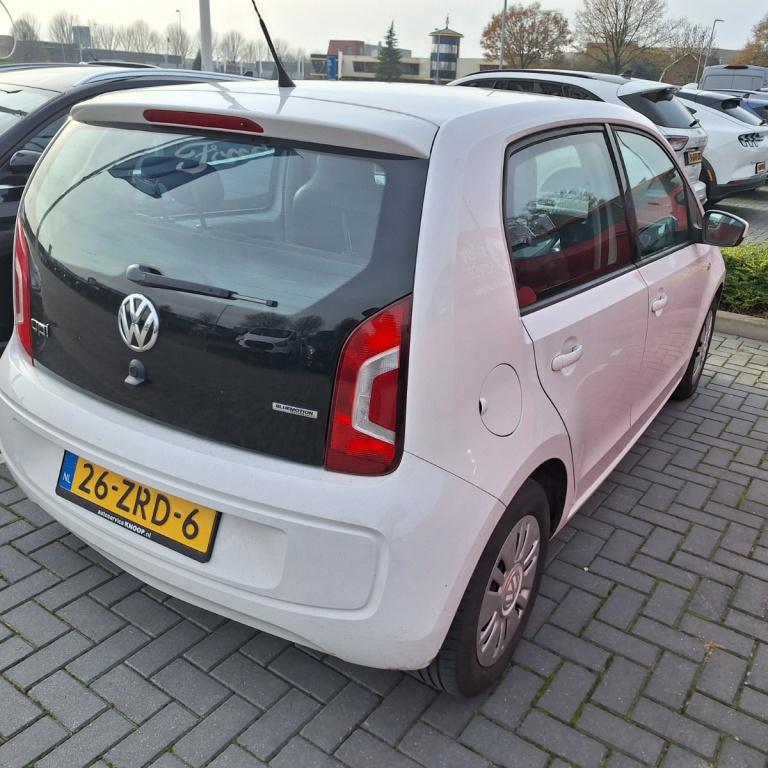 Volkswagen UP! 1.0 move up! bluem.