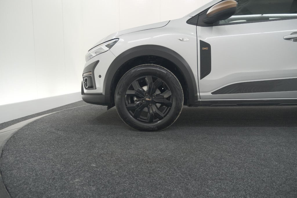 Dacia Sandero Stepway tce 90 extreme | camera | dodehoekdetectie | navigati