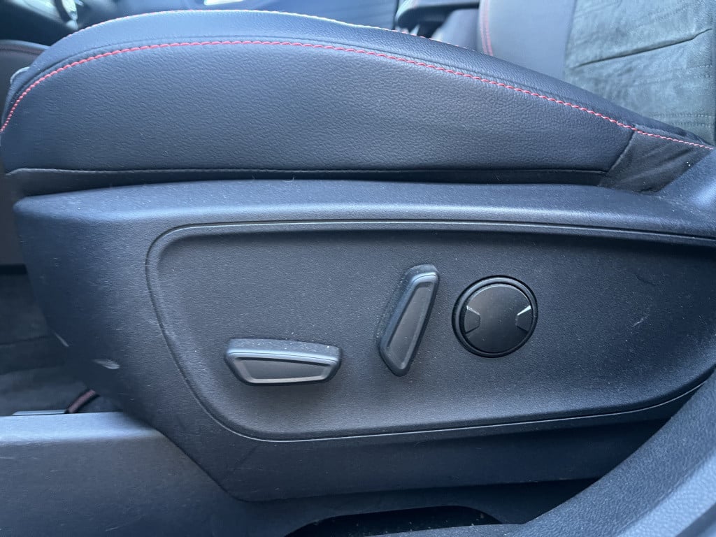 Ford Kuga 2.5 phev st-line x | carplay | keyless | trekhaak | camera