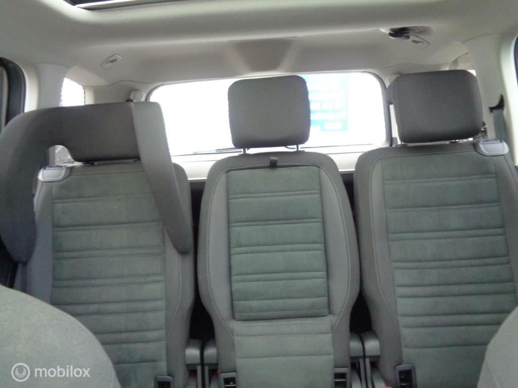 Volkswagen Touran 1.5 tsi comfortline business 7p/airco/pano/stoelverw/came