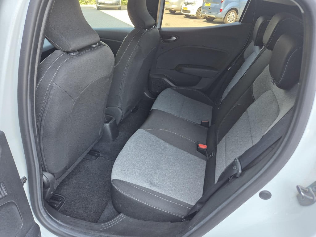 Renault Clio 1.6 e-tech full hybrid 145 evolution android/apple auto, camer