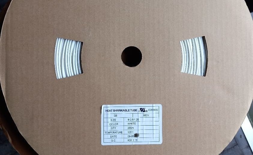 Heb nog wat krimpkous in verschillende maten en kleuren.