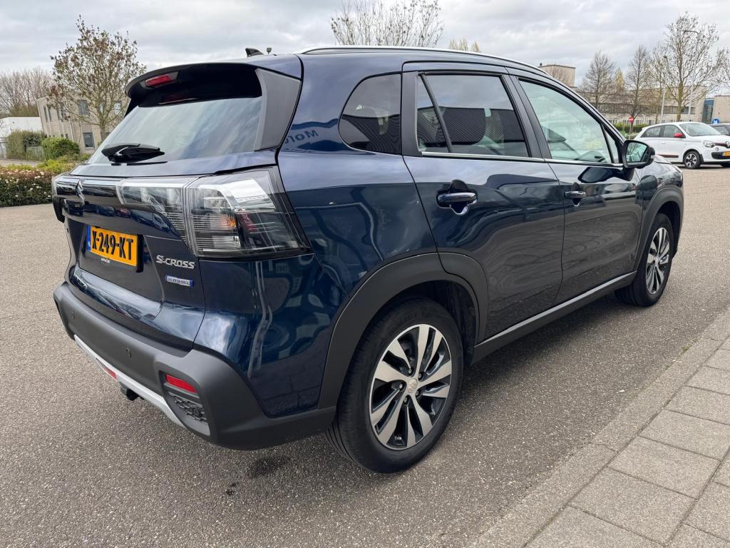 Suzuki Sx4 S-cross 1.4 boosterjet style smart hybrid
