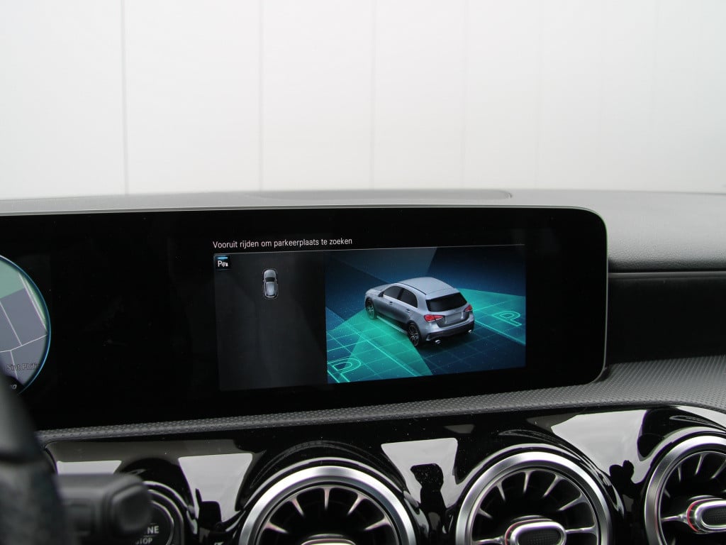 Mercedes-Benz A-Klasse a35 amg 306pk 4matic | pano | burmester
