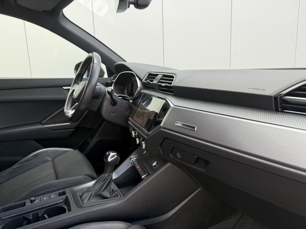 Audi Q3 45 tfsi e hybrid 245pk s edition s-line | keyless | camera