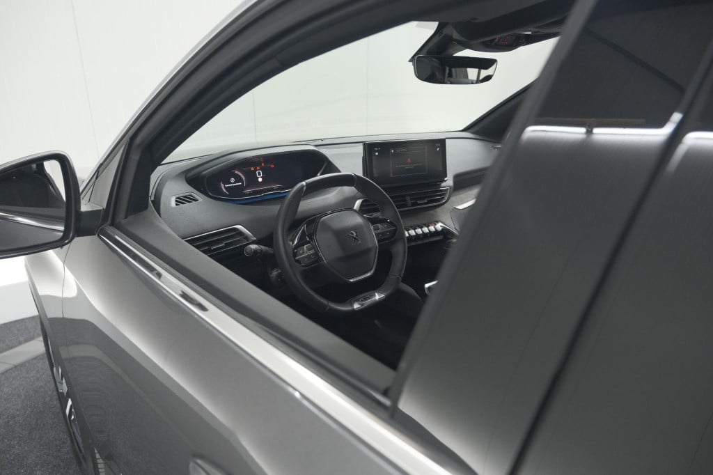 Peugeot 5008 puretech 130 gt | camera | adaptieve cruise control | dodehoek
