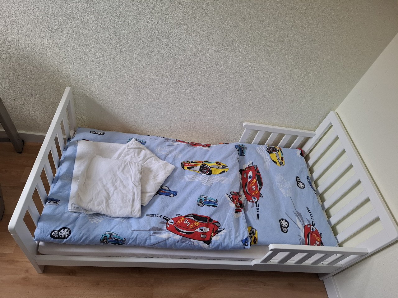 Peuter bedje inclusief matras en beddengoed